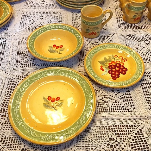 Chris Madden Marsala Home Collection for JC Penney 16-Piece Dinner Set - Picture 1 of 15